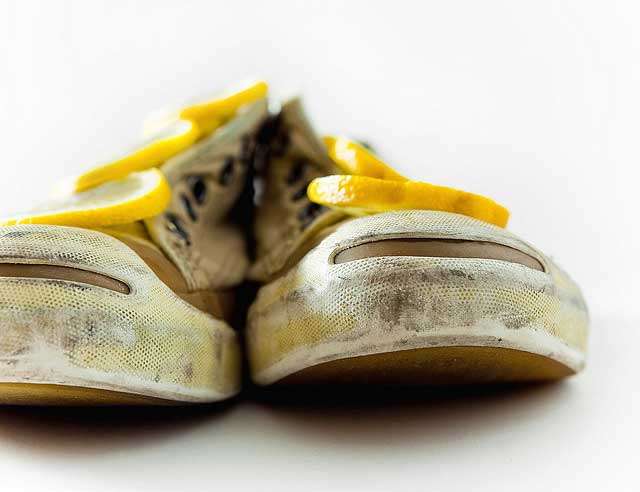 How To De Stink Shoes - LoveShoesClub.com