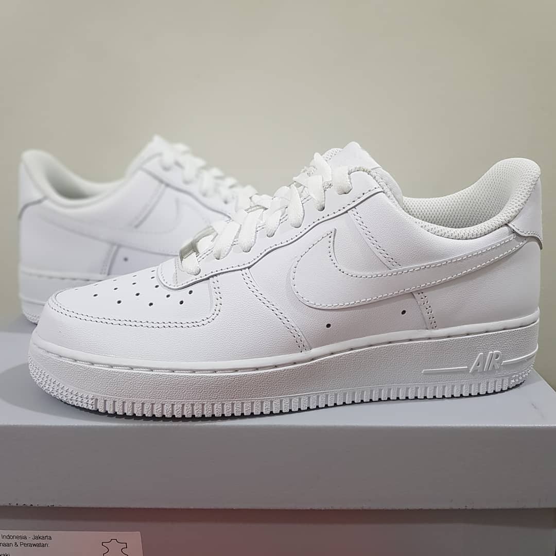 White Air Force 1 Sneakers - LoveShoesClub.com