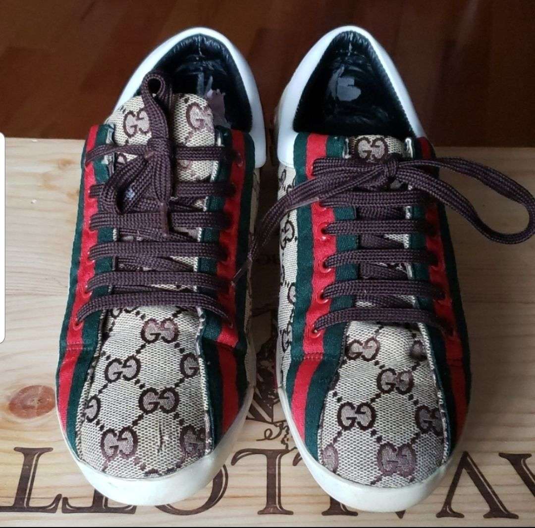 selling gucci shoes